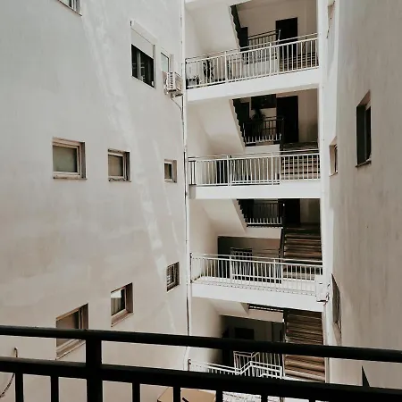 Apartment S T R E H E Z A *